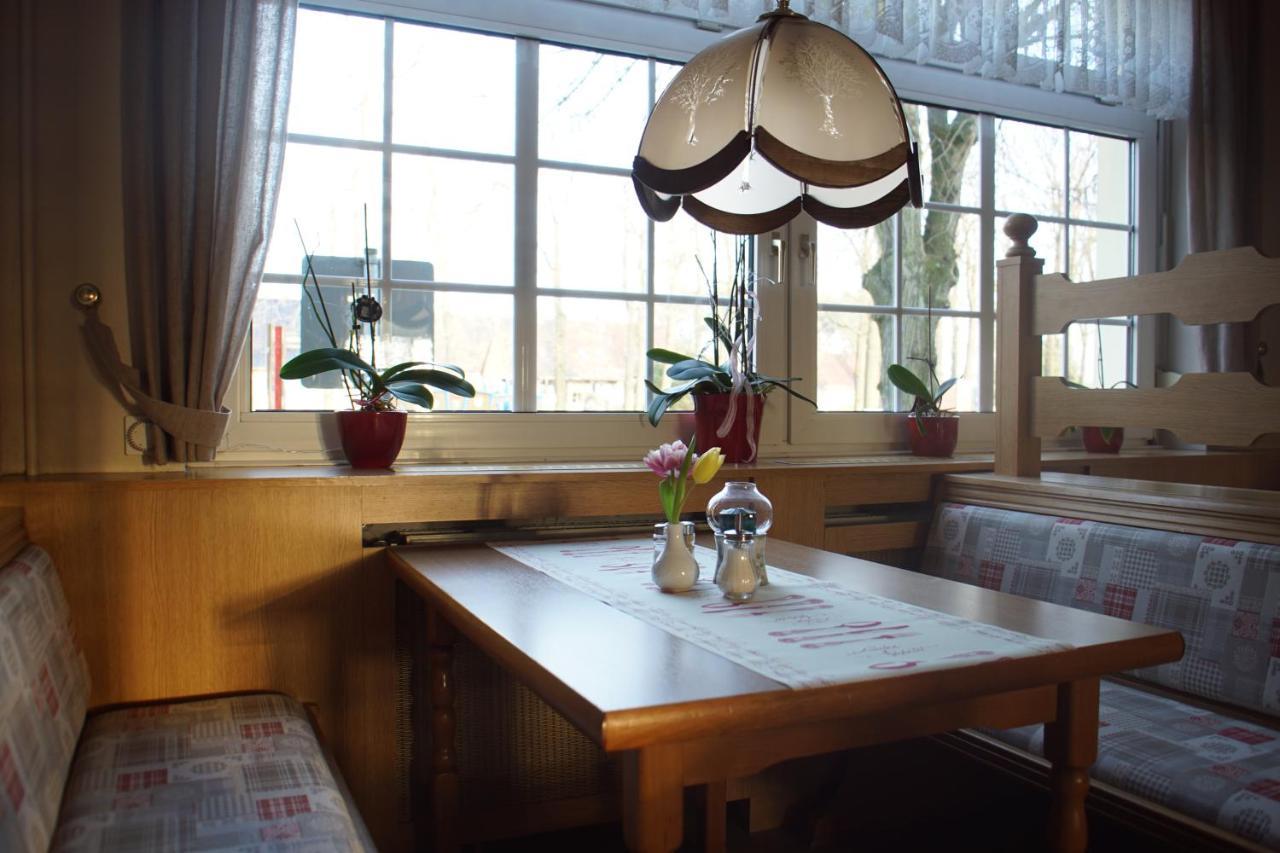 Hotel & Gasthaus Zum Eichenkranz Luckenwalde Bagian luar foto